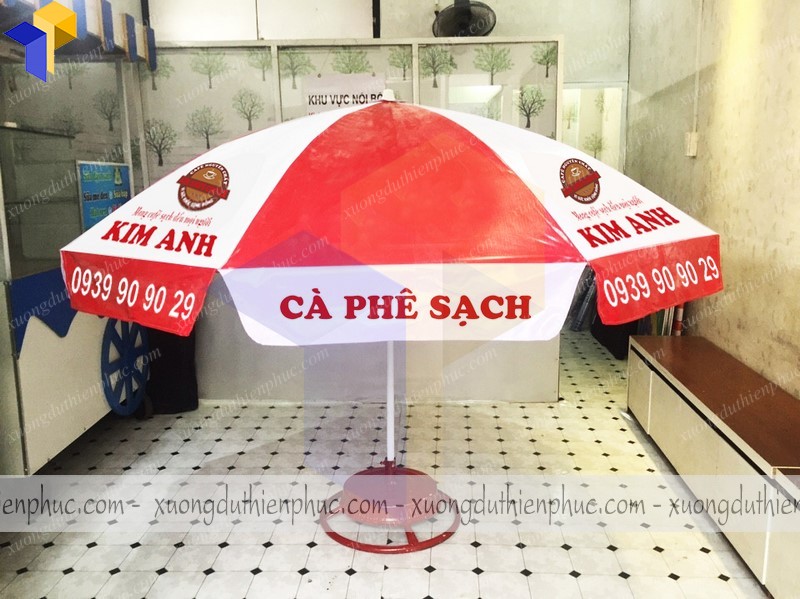 ban du che nang quan ca phe